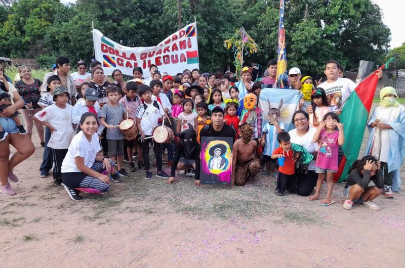 Encuentro de nintildeeces de comunidades guaraniacutees en Calilegua