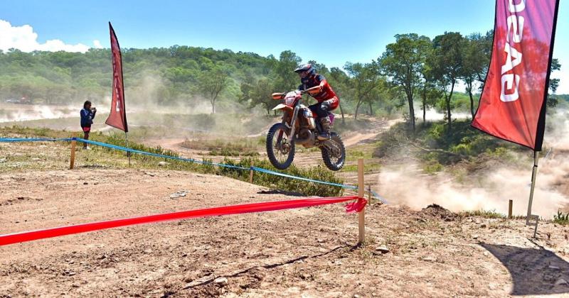 San Pedro vibroacute con el rugir de motores del Argentino de Enduro