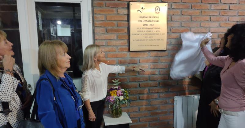 Rindieron homenaje a destacado meacutedico jujentildeo en el Diacutea del Investigador Cientiacutefico