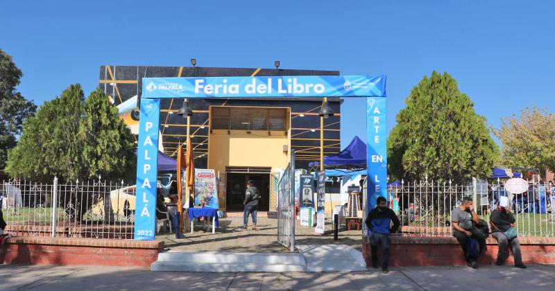 Inauguran la Feria del libro Formar para vivir en Palpalaacute