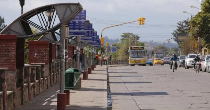 El servicio urbano de transporte se cumpliraacute en forma parcial 