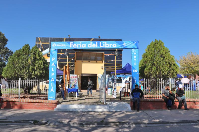 Inauguran la Feria del libro Formar para vivir en Palpalaacute