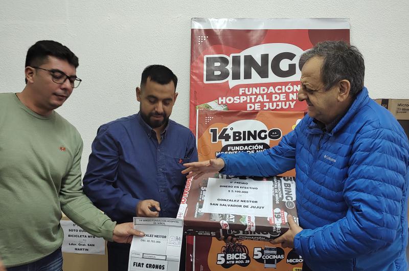 Se entregaron los premios del Bingo de la Fundacioacuten Hospital de Nintildeos
