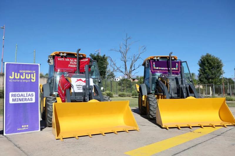 La provincia entregoacute maquinaria adquiridas con fondos de regaliacuteas mineras