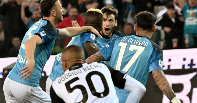 Napoli campeoacuten despueacutes de 33 antildeos de la Serie A tras empatar con Udinese