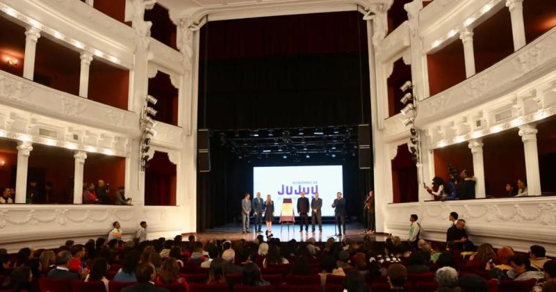 El Teatro Mitre fue reinaugurado para el deleite de los jujentildeos 