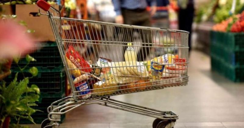 Aumentoacute en abril el precio internacional de los alimentos por primera vez en un antildeo