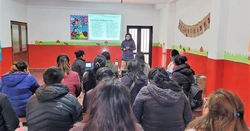 Campantildea de sensibilizacioacuten sobre crianza responsable y buen trato