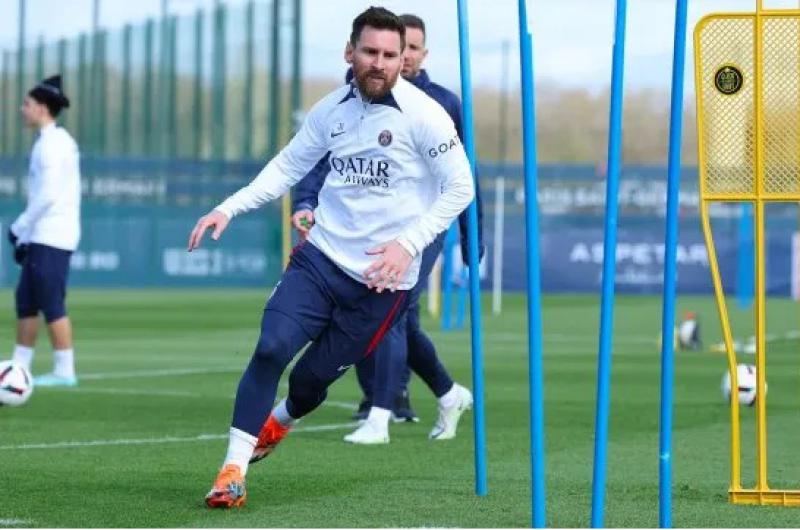 Messi volvioacute a entrenar con el PSG