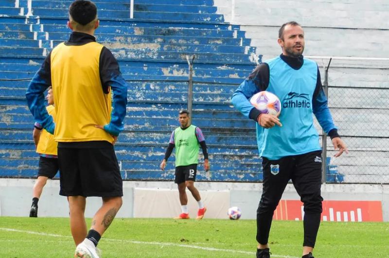 Gimnasia recibe a Tristaacuten Suaacuterez buscando la victoria