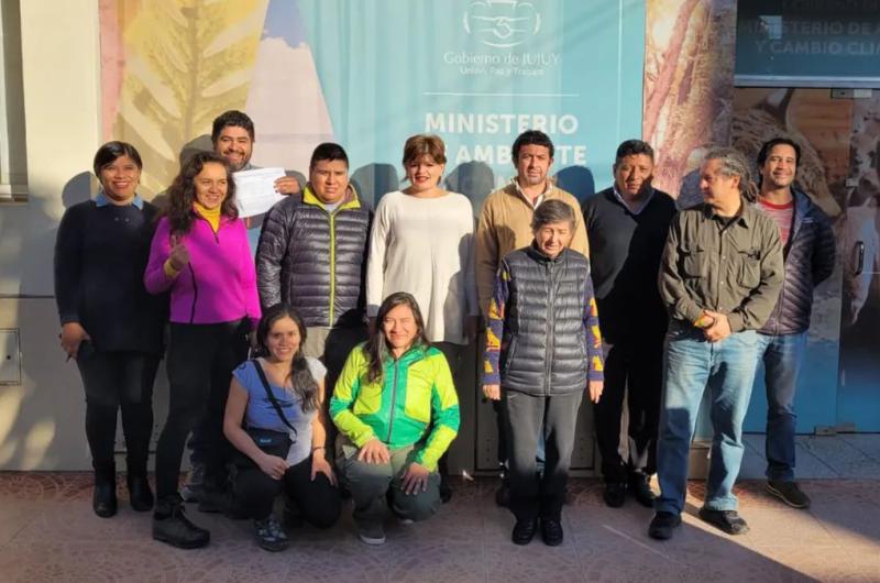 El Ministerio de Ambiente y Cambio Climaacutetico impulsa censo de coacutendor andino