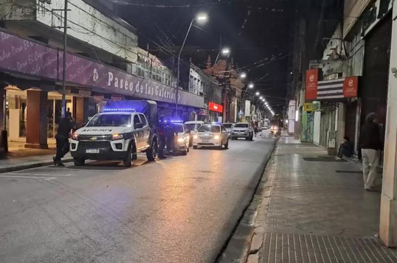 Murioacute un joven al caer de un 9deg piso de un edificio del centro de la ciudad