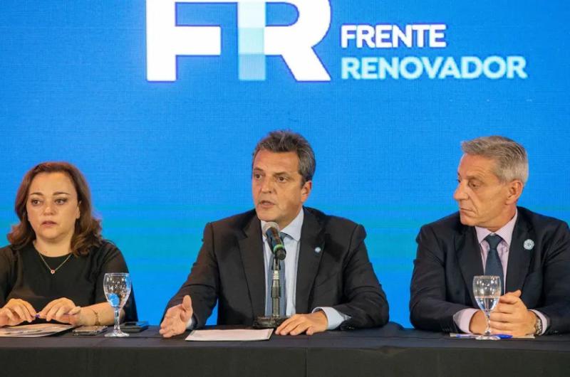 Massa comparoacute la dolarizacioacuten con la paz de los cementerios
