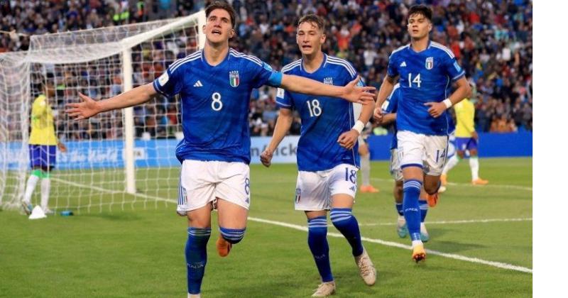 Brasil perdioacute ante Italia en su debut por el Grupo D