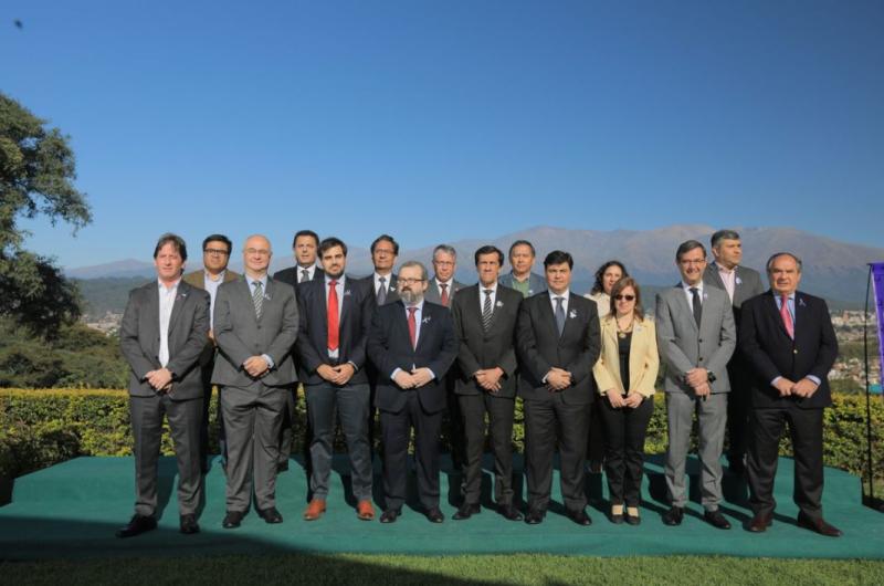 Abordaron en Jujuy acciones de integracioacuten comercial entre el norte argentino y chileno
