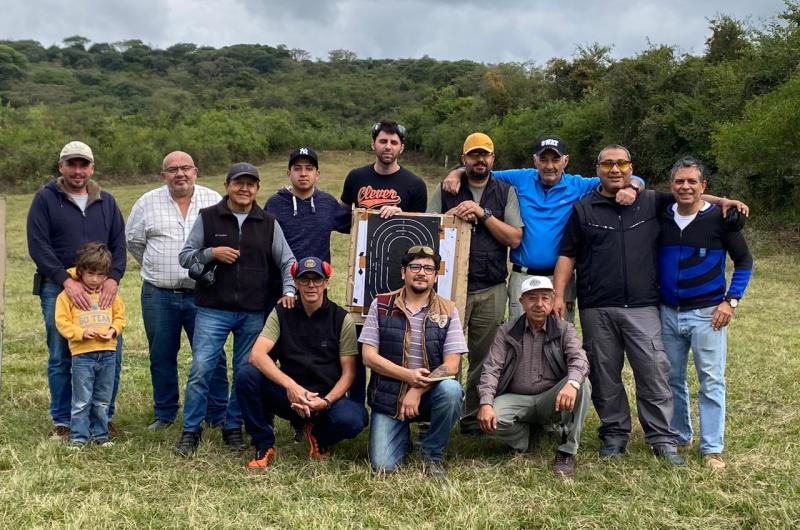 Rolando Vaacutesquez y Franco Facetti ganaron en la doble jornada