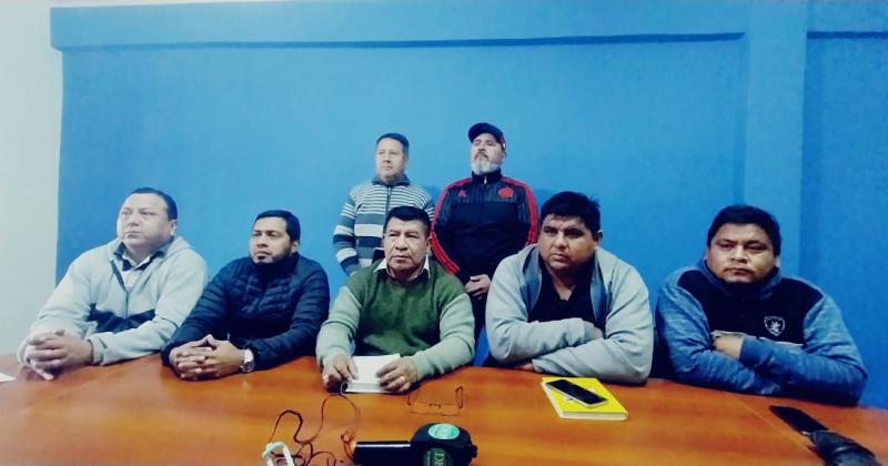 Trabajadores del azuacutecar decidiraacuten hoy en asamblea si aceptan oferta salarial