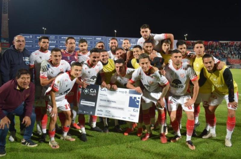 Instituto de Coacuterdoba le ganoacute a Deportivo Riestra en Jujuy