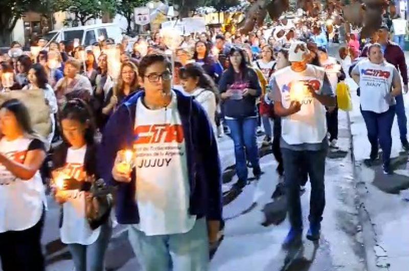 Asambleas zonales y marcha de las antorchas de docentes