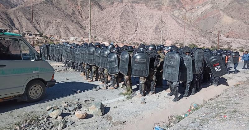 La Justicia Federal habilitoacute a Gendarmeriacutea a asegurar la libre circulacioacuten