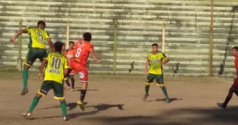 Herminio Arrieta empatoacute 2 a 2 con Defensores de Yuto