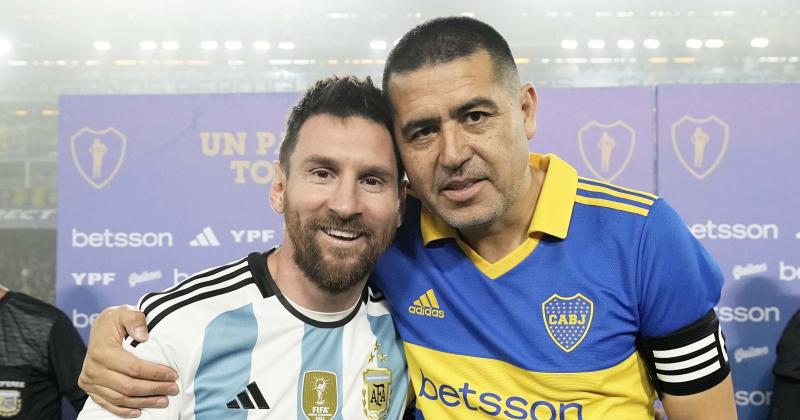 Riquelme dio su uacuteltima funcioacuten- Esto es mucho para mi porque sin ustedes no podriacutea vivir