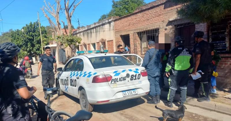 Golpeoacute a su madre y quiso prender fuego la casa
