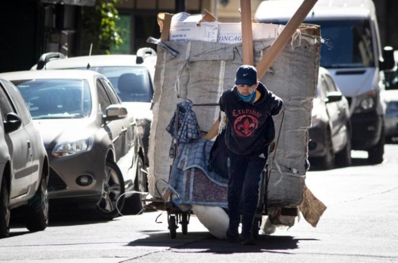 La pobreza aumenta pero eldesempleo se mantiene iquestque pasa