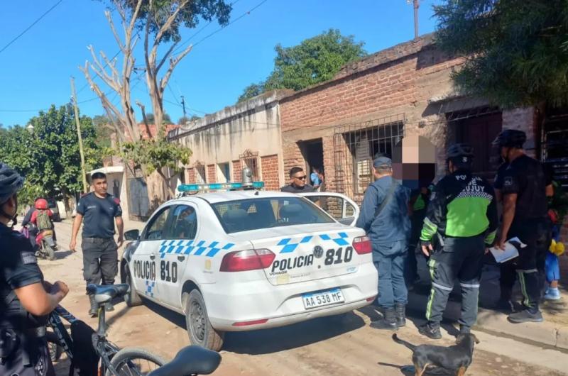 Golpeoacute a su madre y quiso prender fuego la casa
