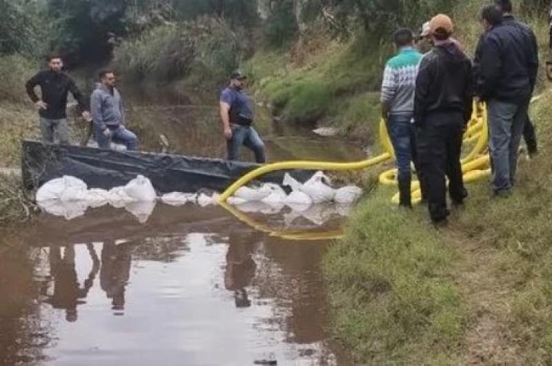 Confirman que los huesos hallados en el riacuteo Tragadero son humanos y hallan sangre en un colchoacuten