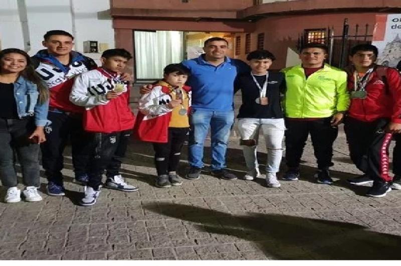 Continuacutean  los Juegos Nacionales Evita en San Pedro