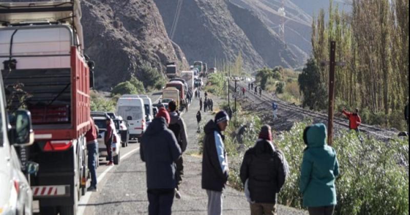 Por los cortes se pierden maacutes de 120 millones diarios en turismo
