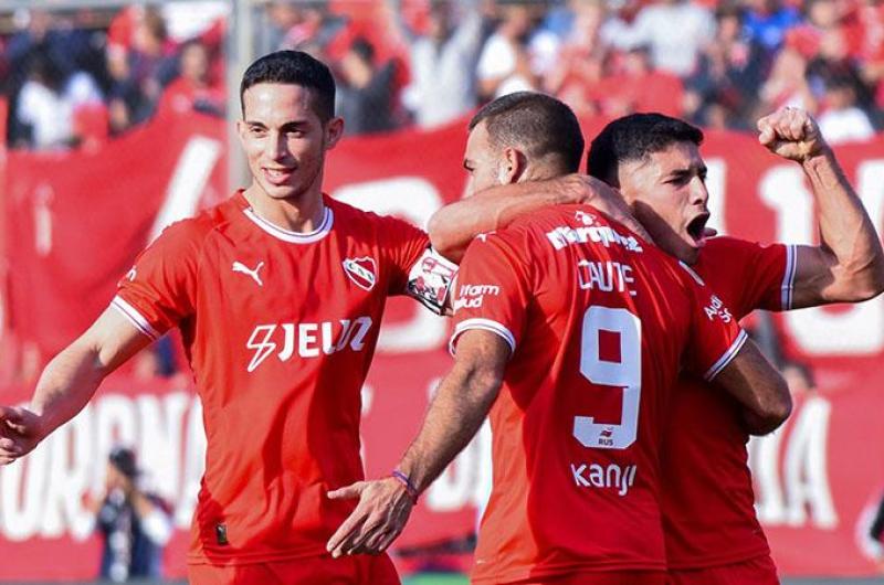 Independiente volvioacute al triunfo y le ganoacute un partido clave a Huracaacuten