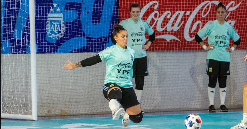 Seleccionado femenino de Futsal sigue con los ensayos