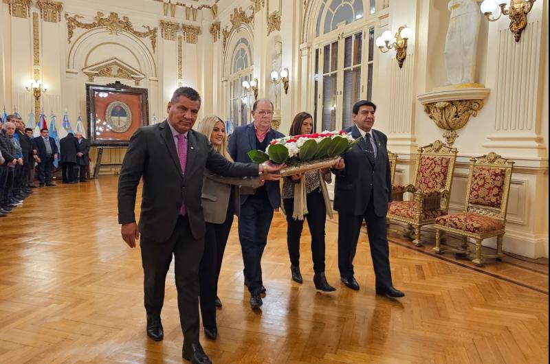 Locutores recordaron su diacutea en Saloacuten de la Bandera