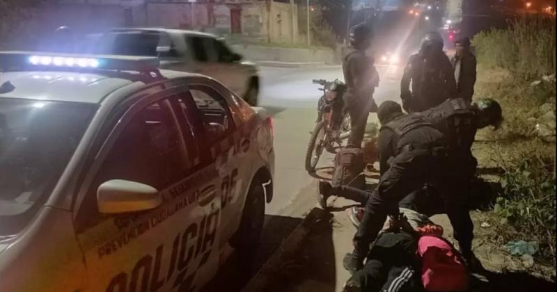 En Alto Comedero- golpearon a un joven para robarle y fueron aprehendidos