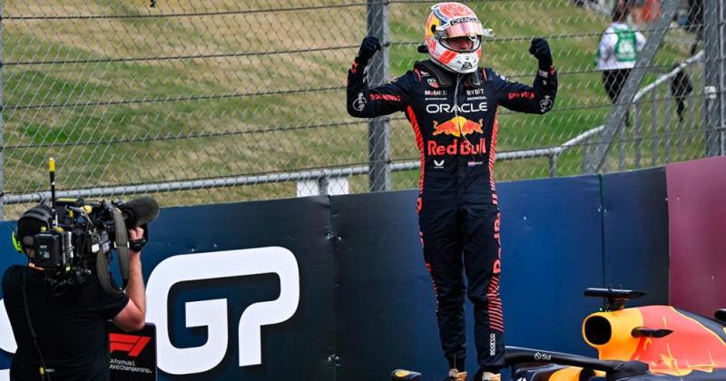 Verstappen gana por primera vez en Silverstone y extiende su dominio 