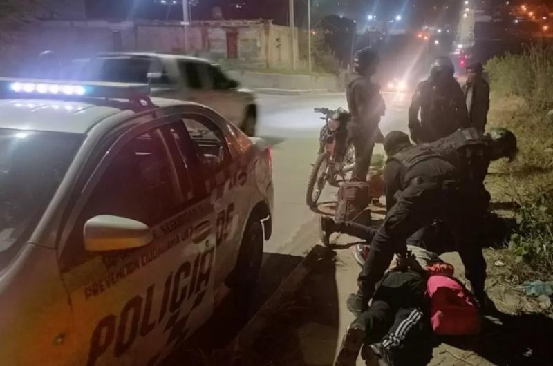 En Alto Comedero- golpearon a un joven para robarle y fueron aprehendidos