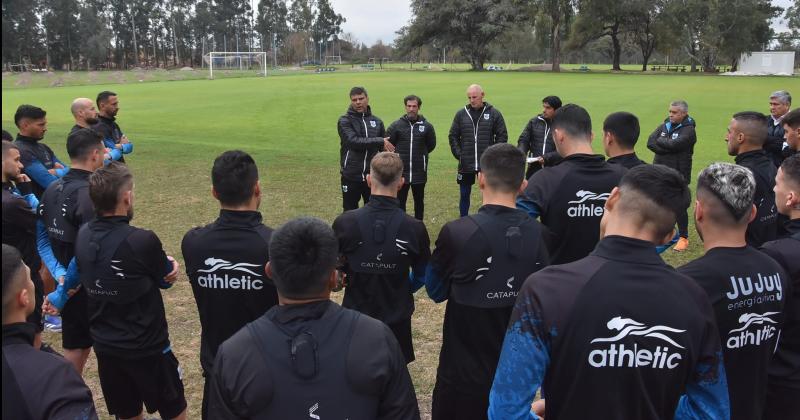 Hoy seriacutea presentado Marcelo Vaacutezquez en Gimnasia
