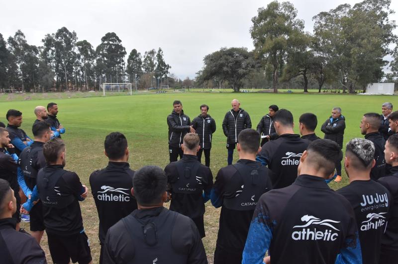 Hoy seriacutea presentado Marcelo Vaacutezquez en Gimnasia