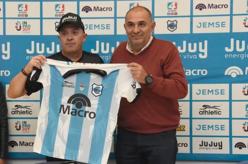Gimnasia presentoacute a Marcelo Vaacutezquez