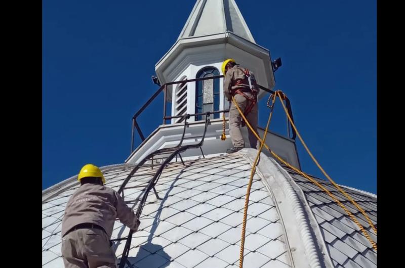 Reparacioacuten en cuacutepula dela Iglesia San Francisco