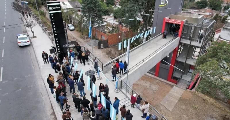 El intendente Jorge habilitoacute el segundo ascensor urbano