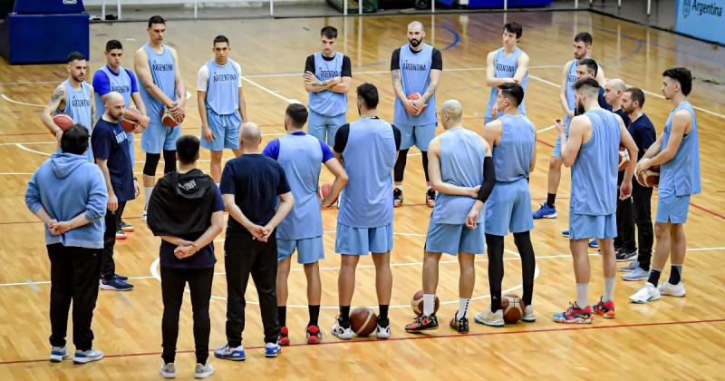 Argentina comienza competencia en la preparacioacuten con amistoso en Catalunya