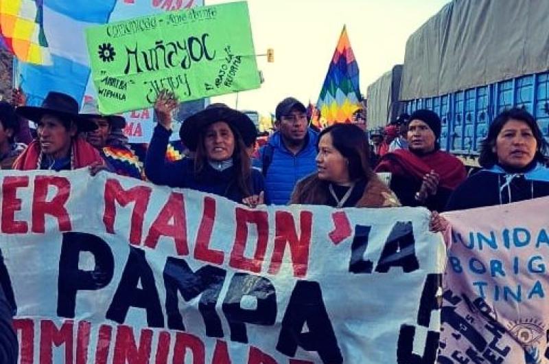 Partioacute la marcha del Maloacuten de la Paz hacia el Congreso Nacional