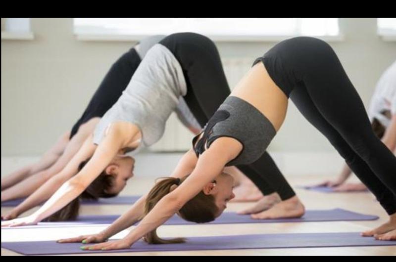 Invitan a jornada de yoga con entrada libre y gratuita