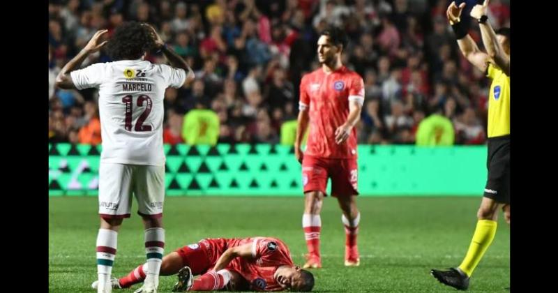 Argentinos lo dejoacute escapar al final e igualoacute con Fluminense