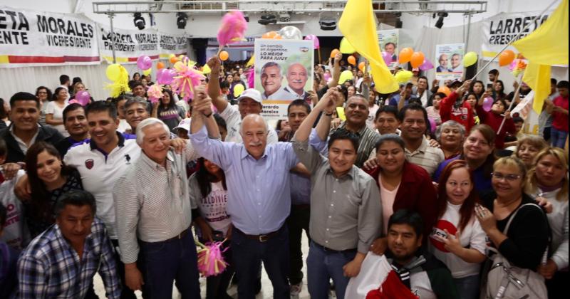 Los precandidatos de Cambia Jujuy recibieron el apoyo de los periquentildeos