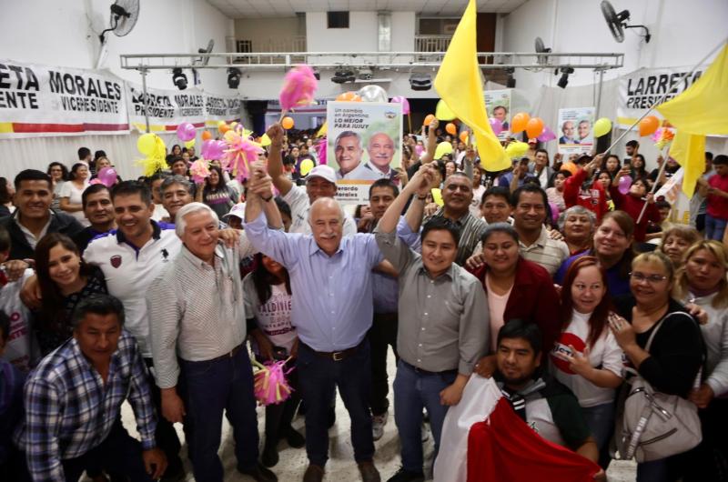 Los precandidatos de Cambia Jujuy recibieron el apoyo de los periquentildeos