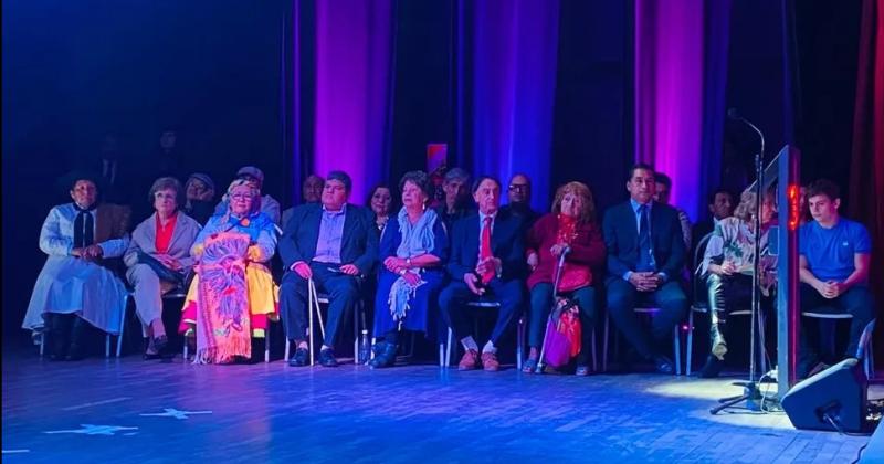 El Municipio entregoacute los Premios San Salvador a personalidades distinguidas